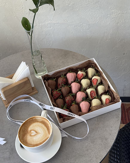 Latte chocolate strawberries with delivery to Almaty