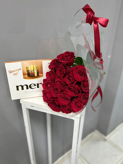 Handbag of red roses with Mercy