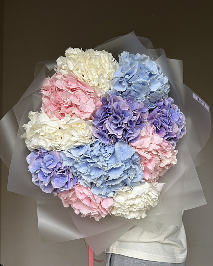 Mix of 11 hydrangeas with delivery to Astana