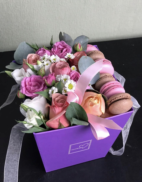 Flowers and macaroons