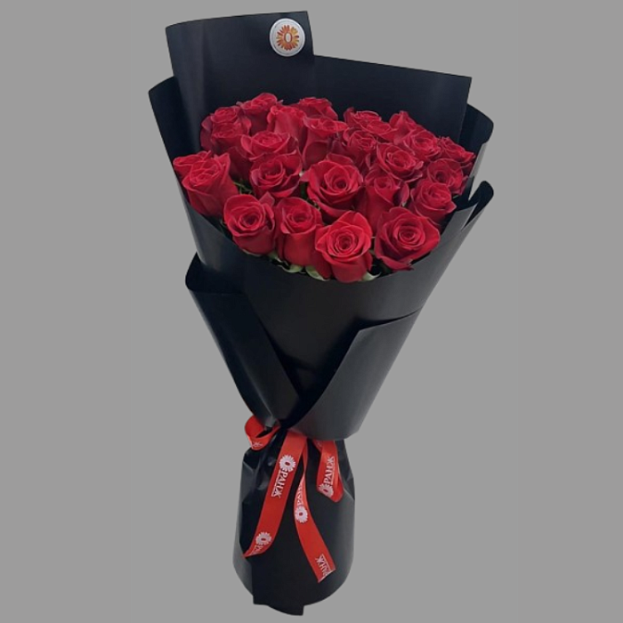 25 Dutch red roses