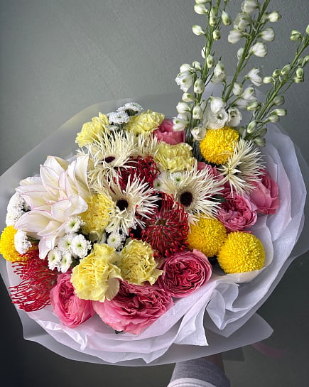 Солнечный микс с пионовидными розами with delivery to Astana