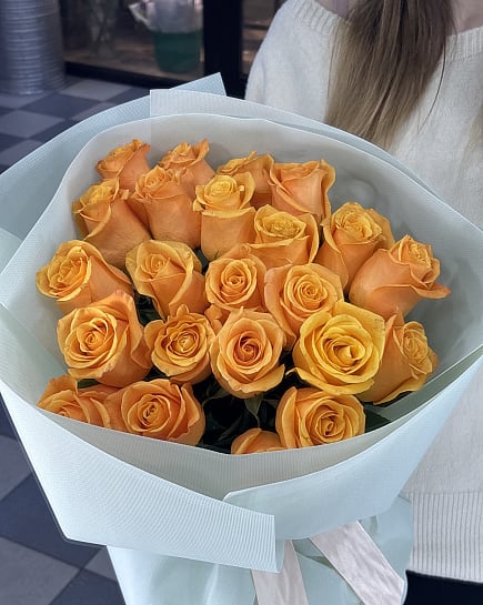 Солнечный комплимент из оранжевых роз с доставкой по Астане
