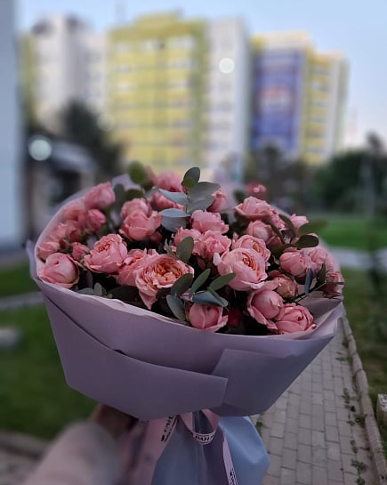 Розовое облако из кустовых роз with delivery to Almaty