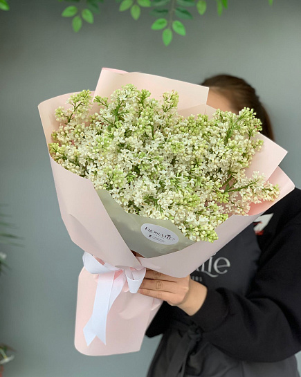 Bouquet of 11 branches of fragrant lilac flowers delivered to Almaty