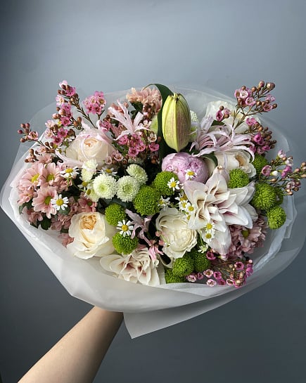 Нежный букет с розами, пионами и лилиями с доставкой по Астане