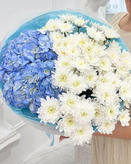 Ariel bouquet of hydrangeas and chrysanthemums with delivery to Almaty