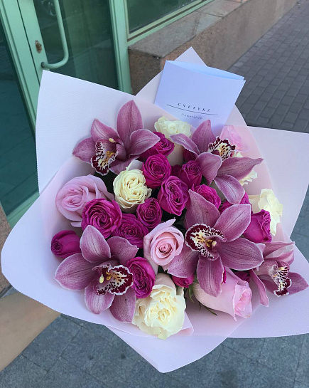 Bouquet of Sea of ​​Love flowers delivered to Astana