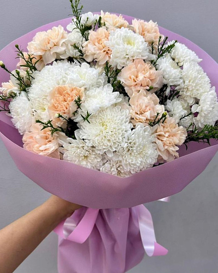 Delicate Euro bouquet of chrysanthemums and carnations with delivery to Almaty