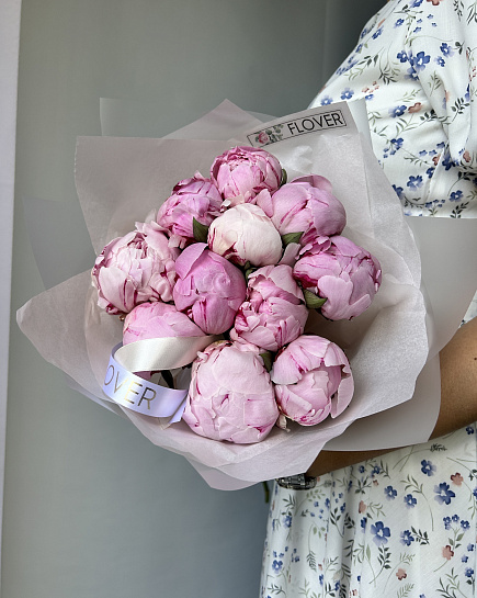 Bouquet of 11 peonies Sarah Bernard flowers delivered to Astana