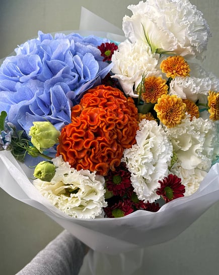 Букет: гортензия, эустома, гвоздика with delivery to Astana
