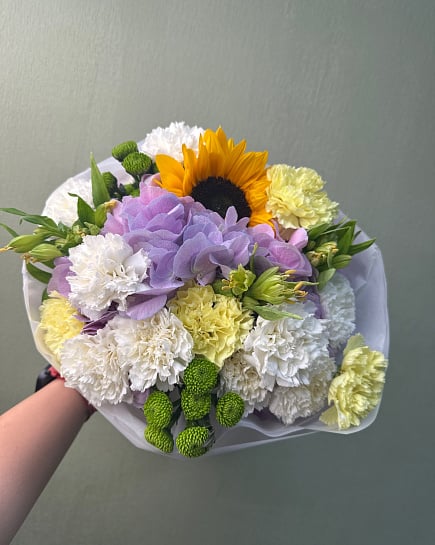 Солнечное настроение с гортензией with delivery to Astana