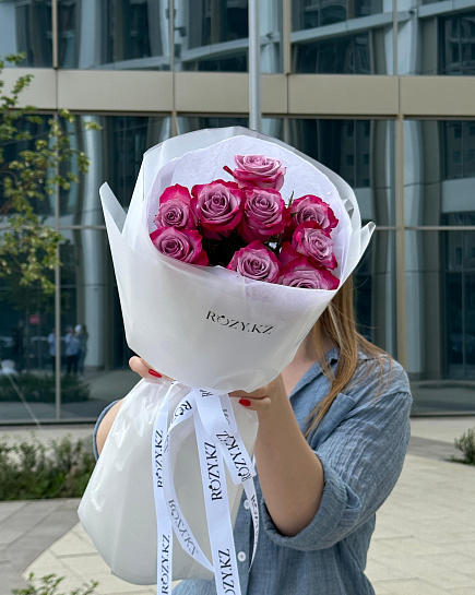 Bouquet of 9 roses with delivery to Astana