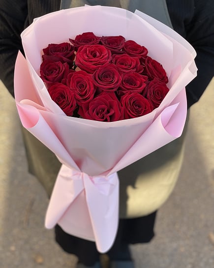 15 красных роз в нежном оформлении with delivery to Pavlodar