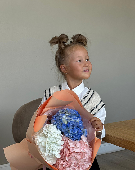 Bouquet of Bouquet of 3 mix hydrangeas flowers delivered to Astana