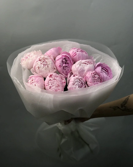 Букет цветов из 11 пионов с доставкой по Астане