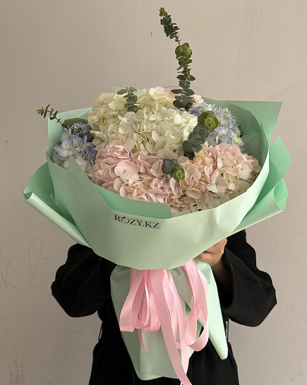 Bouquet of Mono bouquet of 7 hydrangeas with eucalyptus flowers delivered to Astana