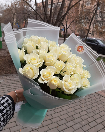 Bouquet of 25 white roses flowers delivered to Almaty