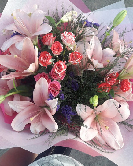 Bouquet of Mixed bouquet with lilies and spray roses 