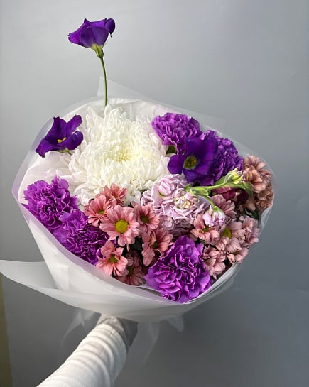 Фиолетово-белый микс с хризантемами с доставкой по Астане