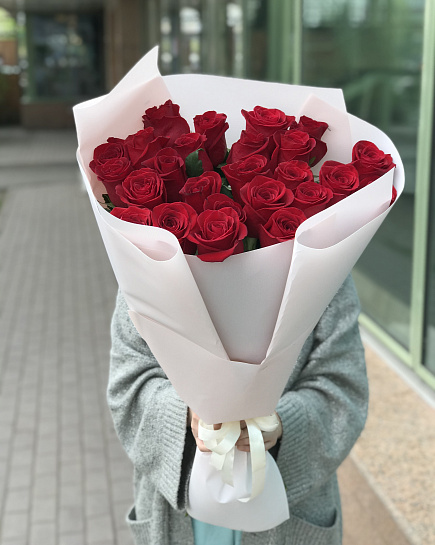 Bouquet of Tall red roses 25 pcs flowers delivered to Astana