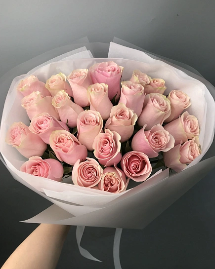 Монобукет из 15 роз (оттенок на вкус флориста) с доставкой по Астане