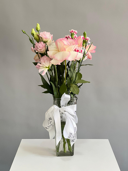 Bouquet with vase Joy