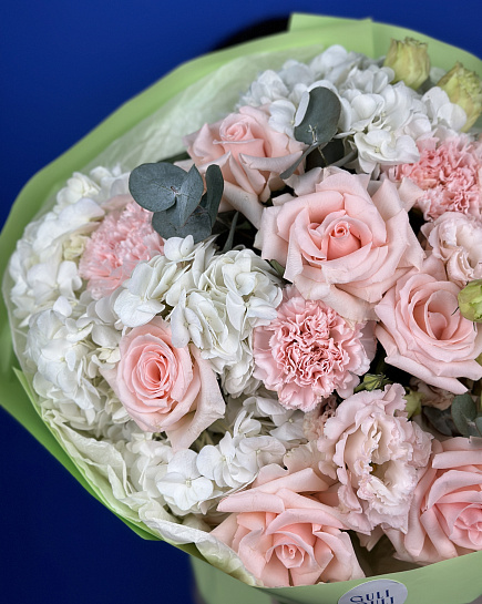 Bouquet “Tender feelings” with delivery to Astana