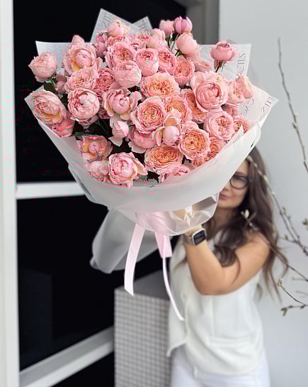 Моно букет с пионовидной розой Juliet с доставкой по Астане