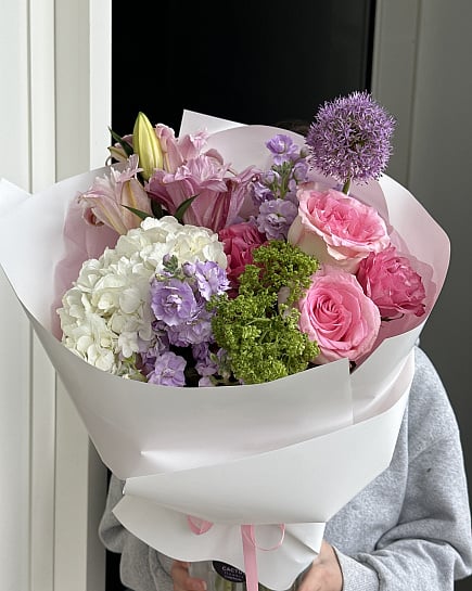 Цветочная палитра нежности с доставкой по Астане