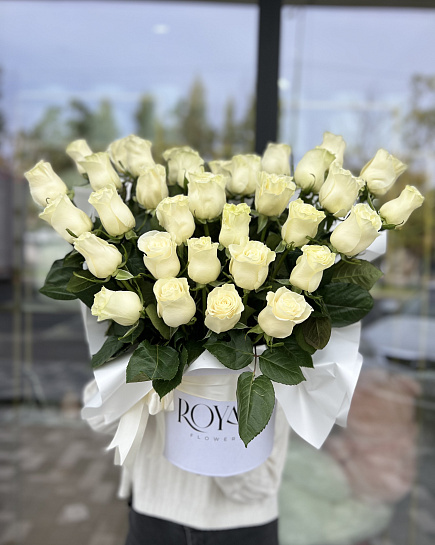 Bouquet of Snow-white composition flowers delivered to Shymkent