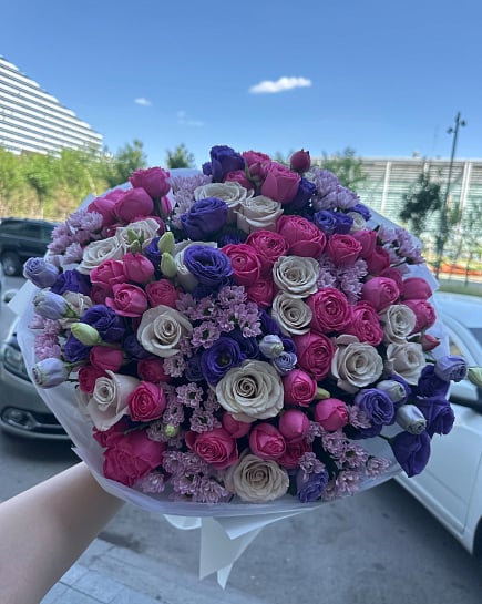 Сиренево-розовый микс из кустовых роз и эустомы with delivery to Astana