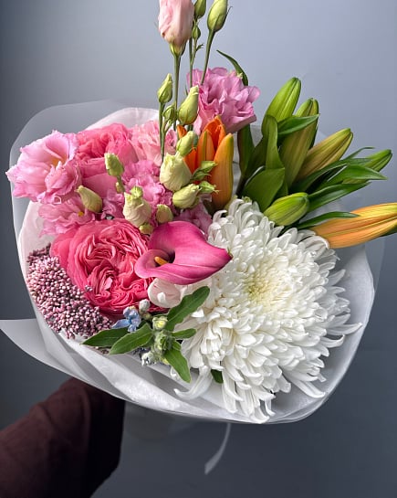 Цветочный микс с пионовидными розами и каллами с доставкой по Астане