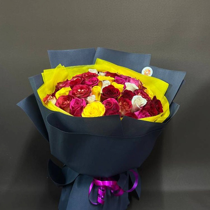 Bouquet of 51 Dutch mix roses
