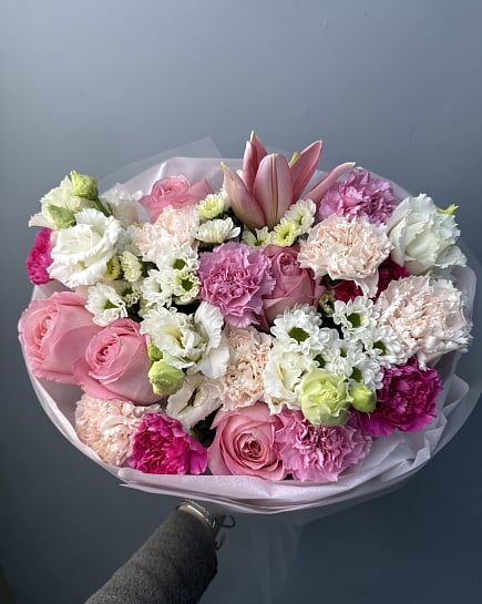 Розовое очарование с лилиями и эустомой с доставкой по Астане