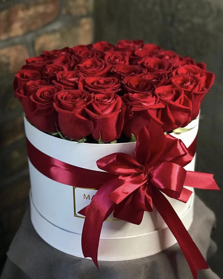 25 роз в коробке с доставкой по Алматы