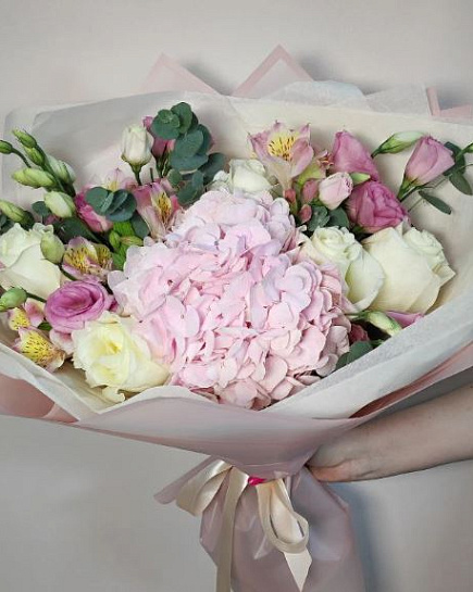 Bouquet Athena of hydrangea, lisianthus and roses with delivery to Almaty