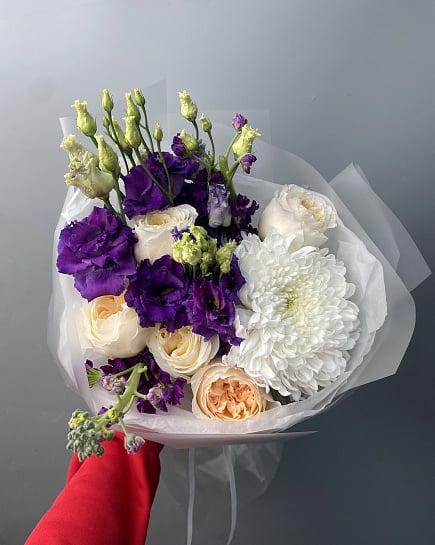 Букет с фиолетовой эустомой и пионовидными розами с доставкой по Астане