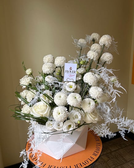 Асимметричный большой букет из белых роз и хризантем with delivery to Astana