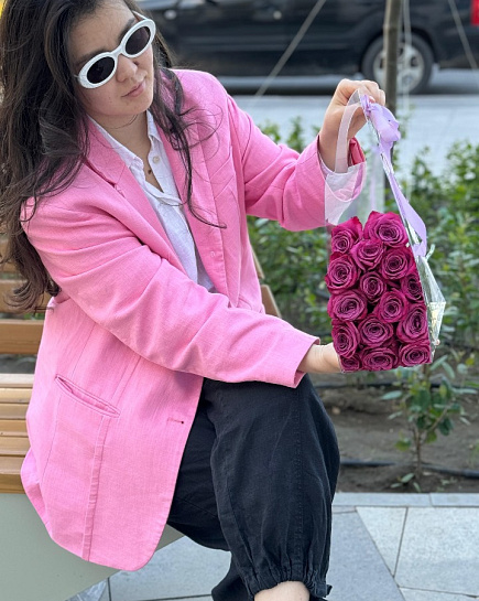 15 роз в прозрачной сумочке  с доставкой по Астане