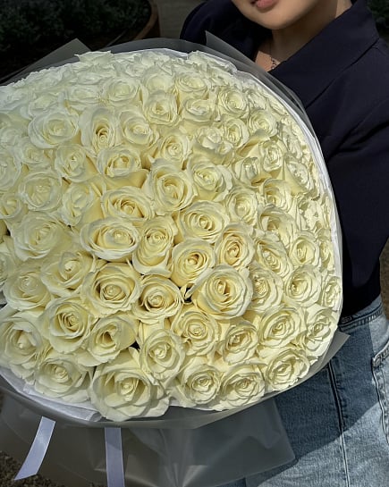Розы 101 белые тибет  с доставкой по Астане