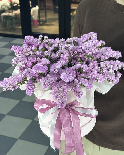 Сиреневое облако в шляпной коробке с доставкой по Астане