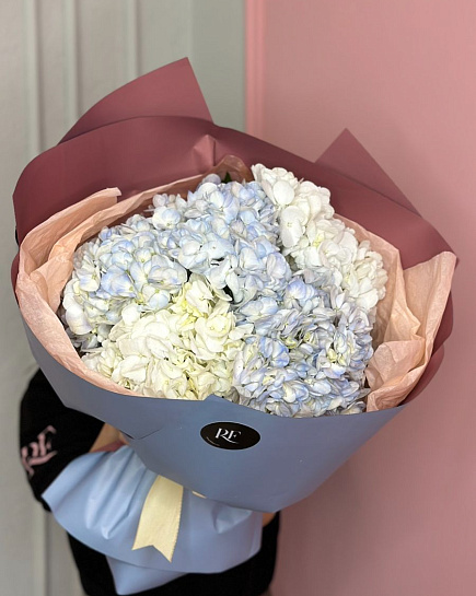 Bouquet of Royal Hortensia flowers delivered to Pavlodar