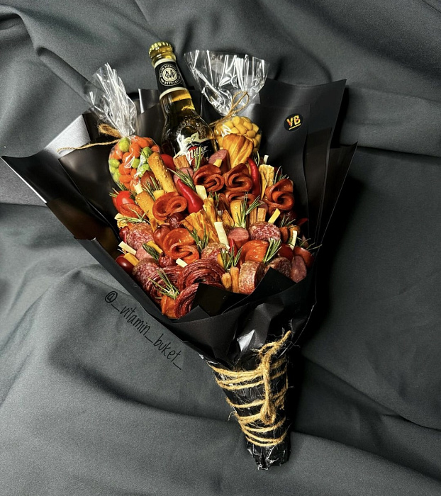 Men's bouquet with beer and snacks