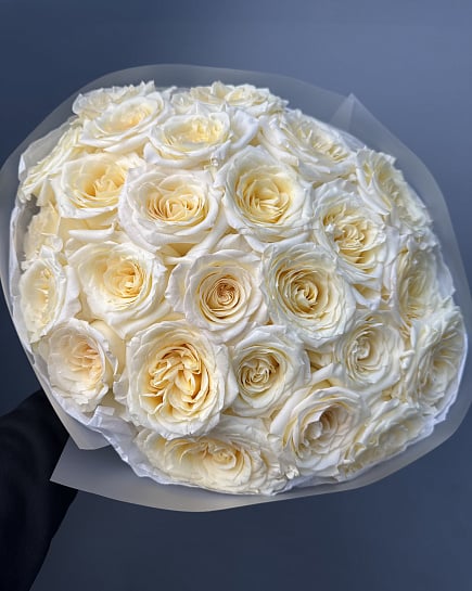 Белоснежная классика из премиальных роз с доставкой по Астане