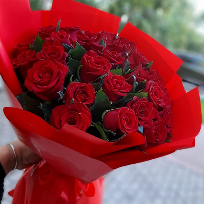 Bouquet of 35 red roses