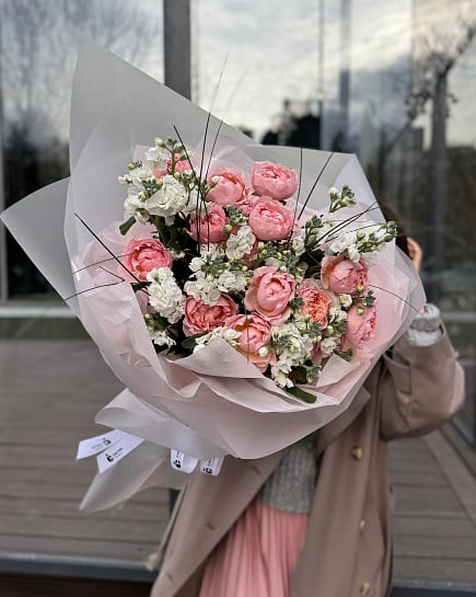 Дуо букет с матиолой и кустовой розой с доставкой по Астане