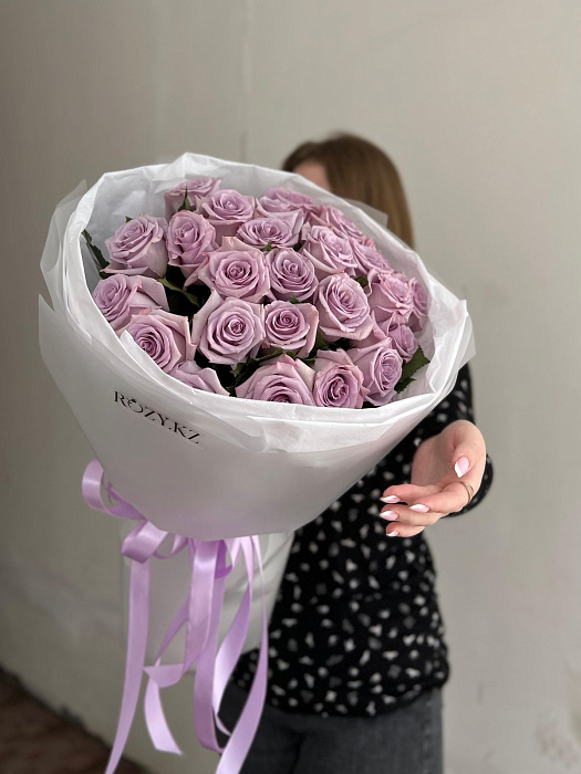 Bouquet of 25 purple roses