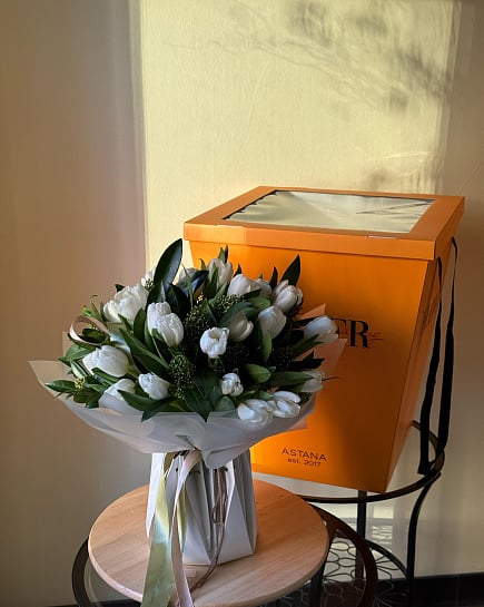 31 Тюльпан и Скиммия в переноске с доставкой по Астане