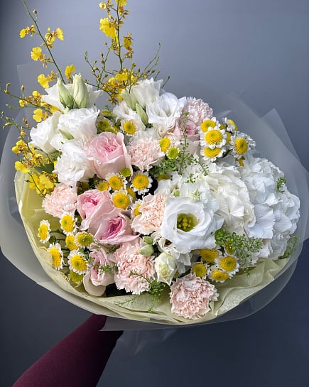 Солнечный микс с эустомой и розами с доставкой по Астане